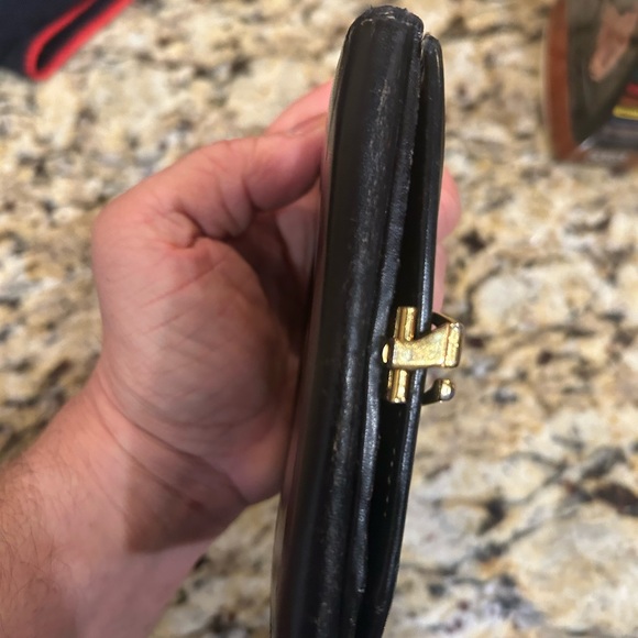 GUCCI Gold G Logo Bi-fold Leather Wallet Italy - Picture 5 of 12